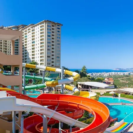 Gold 2+1 Main Building With Free Aquapark Apartment Alanya
