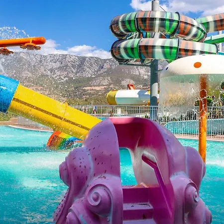 Gold 2+1 Main Building With Free Aquapark Apartment Alanya