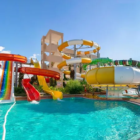 Gold 2+1 Main Building With Free Aquapark Apartment Alanya