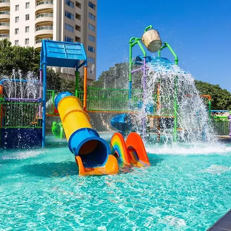 Gold 2+1 Main Building With Free Aquapark Alanya