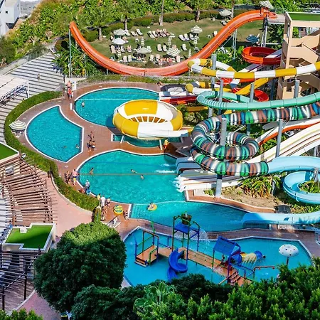 Gold 2+1 Main Building With Free Aquapark Apartment Alanya