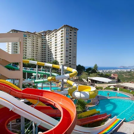 Gold 2+1 Main Building With Free Aquapark Apartment Alanya