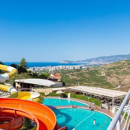 Gold 2+1 Main Building With Free Aquapark Alanya
