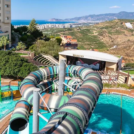 Gold 2+1 Main Building With Free Aquapark Alanya